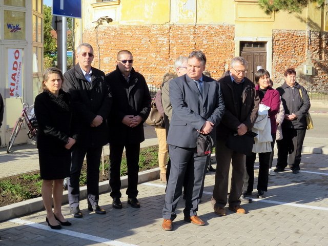 Átadták a felújított felnőtt háziorvosi rendelőt 07